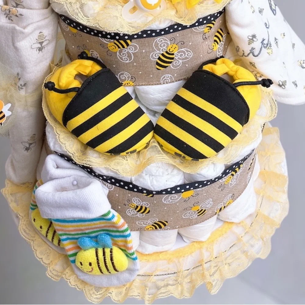 Slipping Baby Bee Diaper Cake, Bumblebee Baby shower